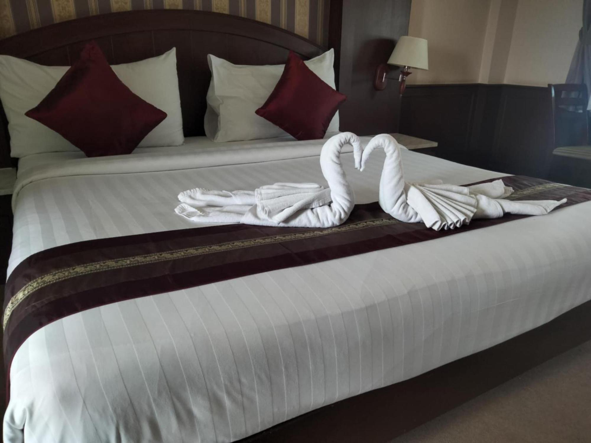 The Lion King Hotel Udonthani Bagian luar foto