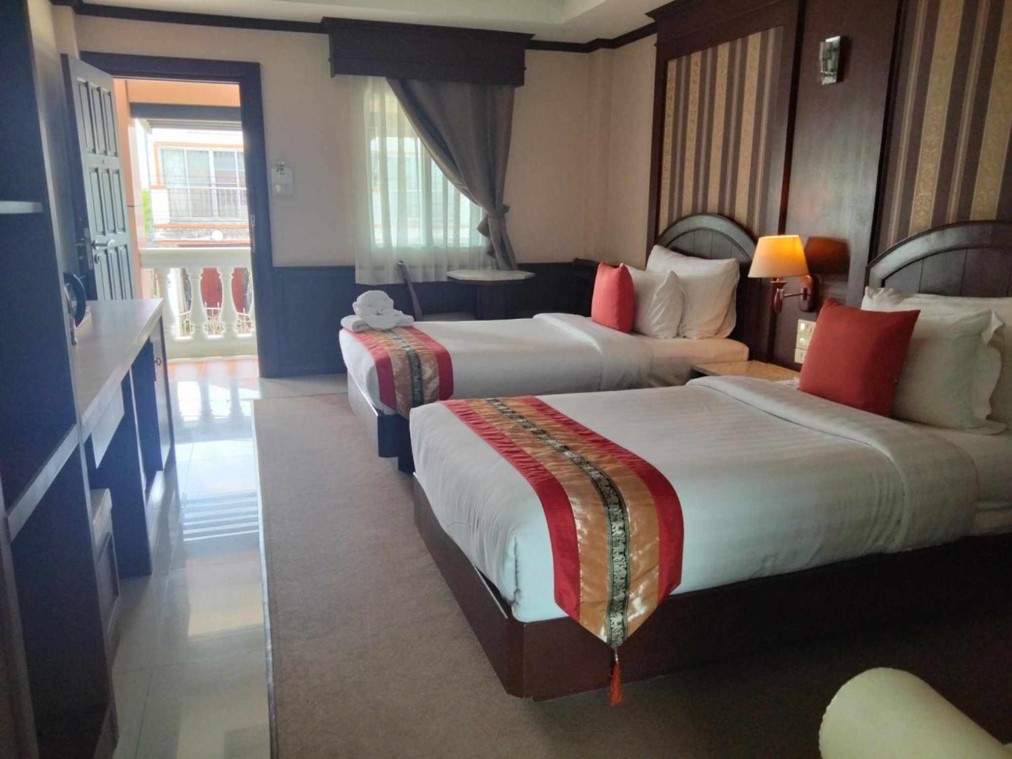 The Lion King Hotel Udonthani Bagian luar foto